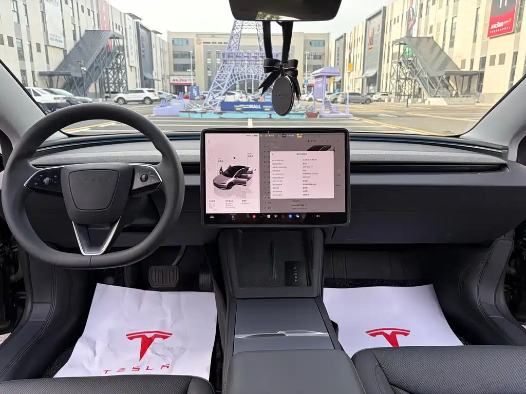 Tesla Model 3 2025 — фото 14
