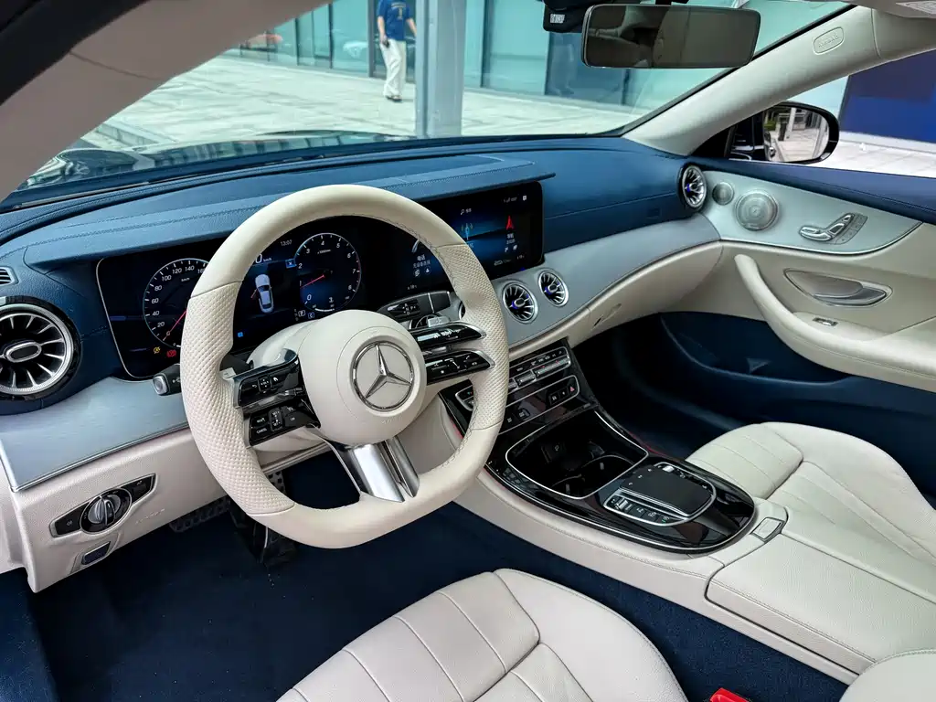 Mercedes-Benz E-Class 2022