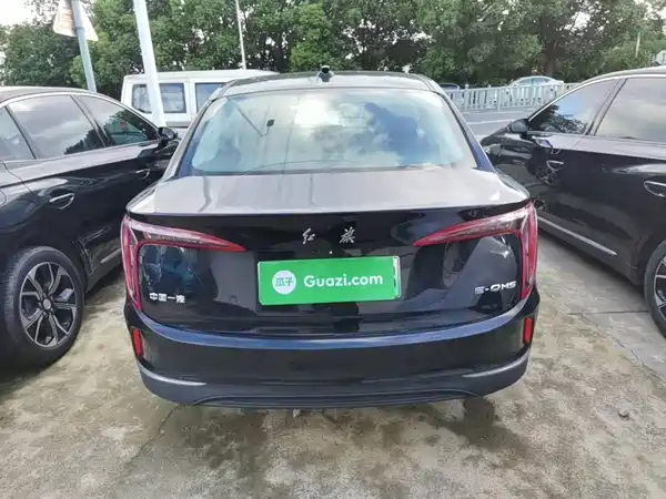 Hongqi E-QM5 2023