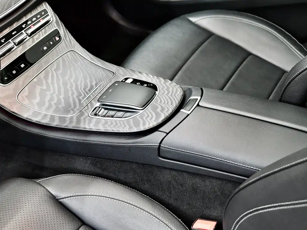 Mercedes-Benz E-Class 2021 — фото 17