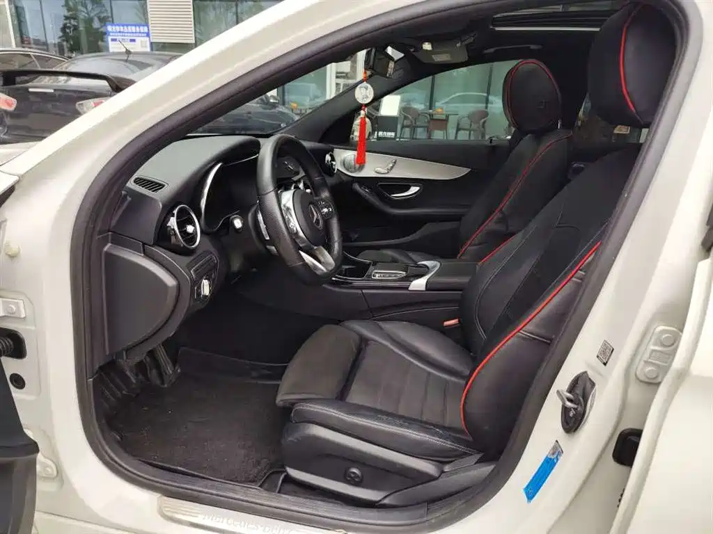 Mercedes-Benz C-Class 2021