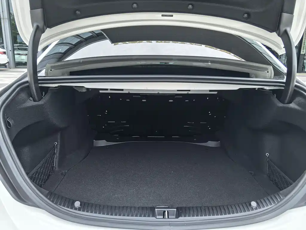 Mercedes-Benz C-Class 2021