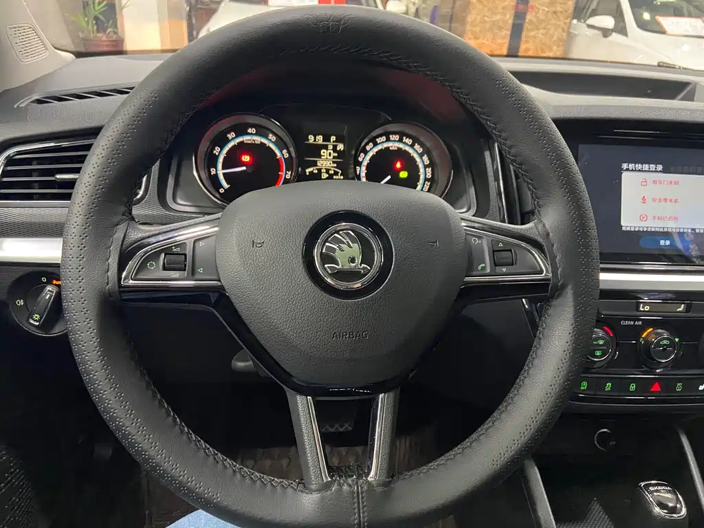 Skoda Kamiq 2023 — фото 18