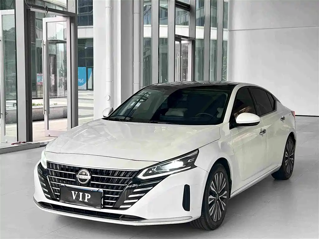 Nissan Teana 2023 — фото 1