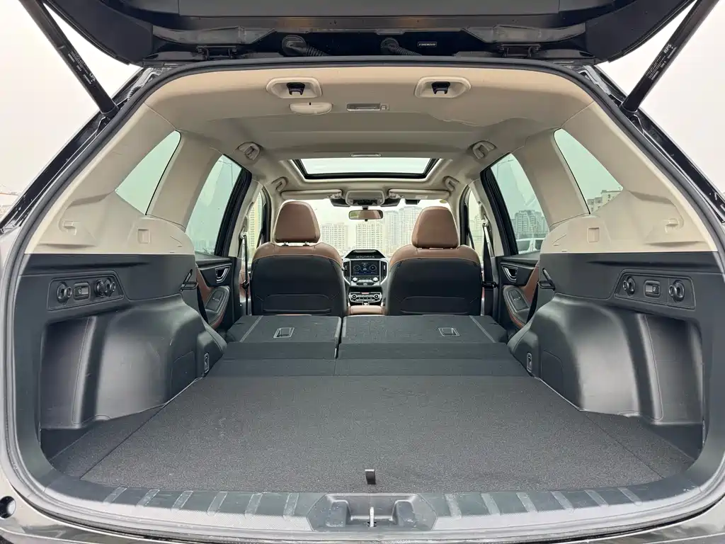 Subaru Forester 2023 — фото 32