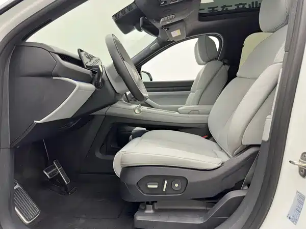 NIO ES8 2023