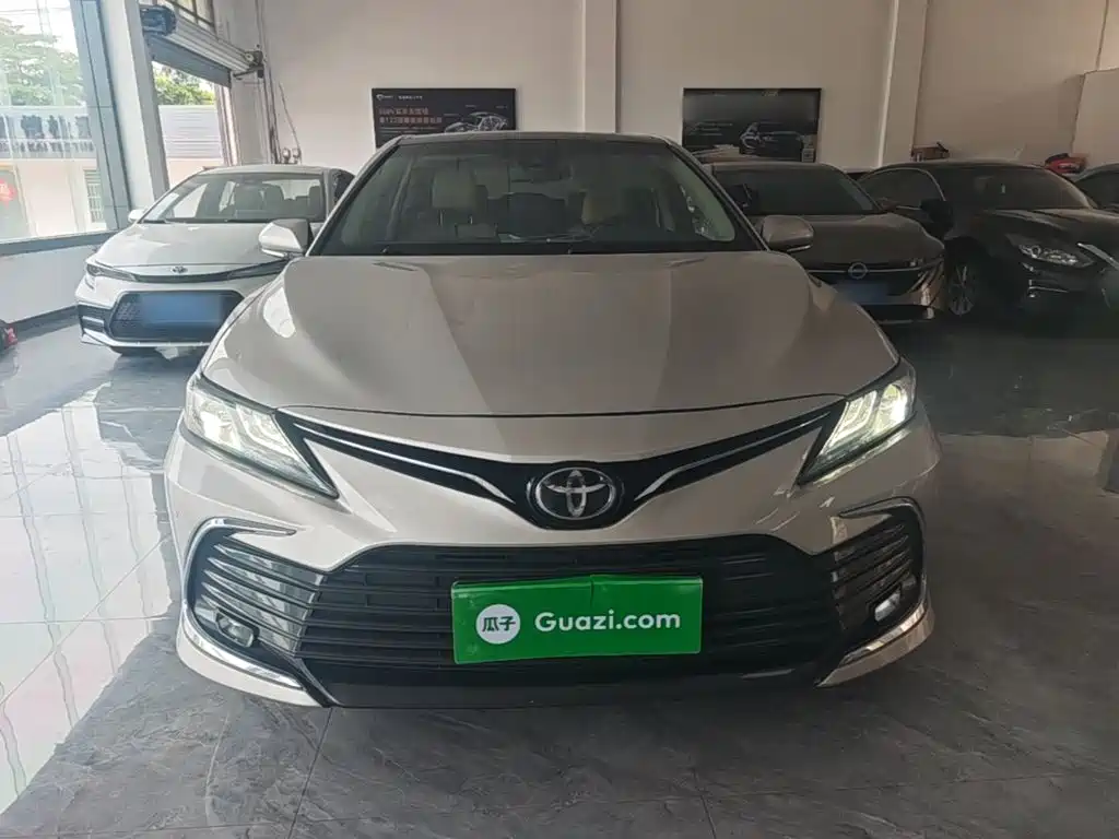 Toyota Camry 2021 — фото 3