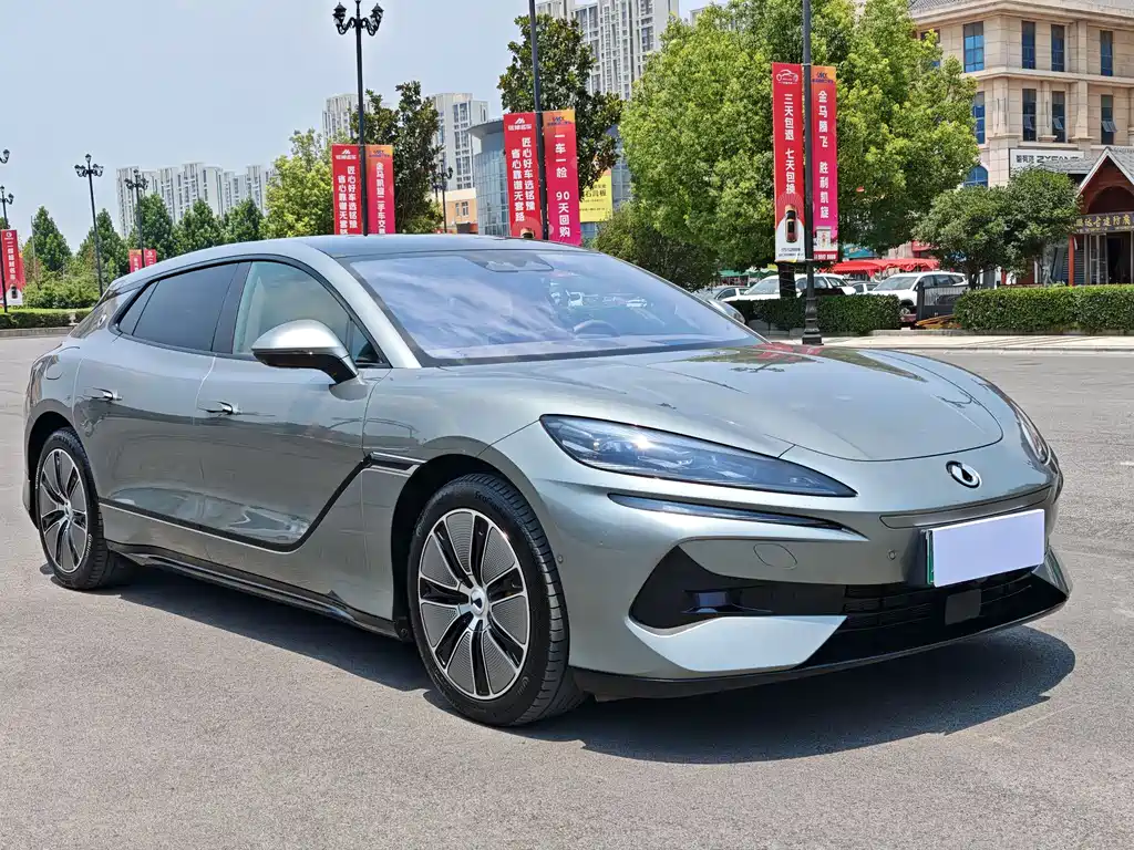 Denza Z9GT 2025