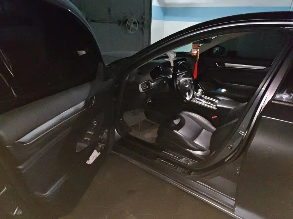 Honda Accord 2019 — фото 17