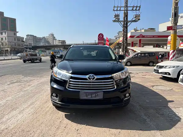 Toyota Highlander 2015