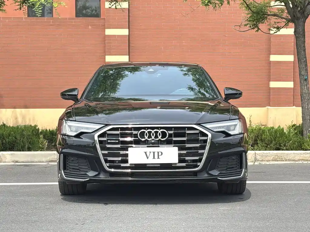 Audi A6L 2022