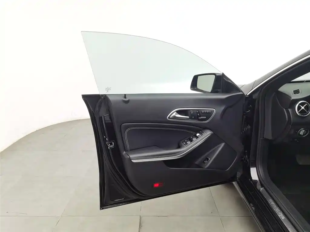 Mercedes-Benz CLA 2016 — фото 8