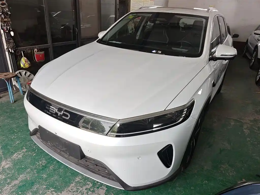 BYD Seal 05 DM-i 2025 — фото 1