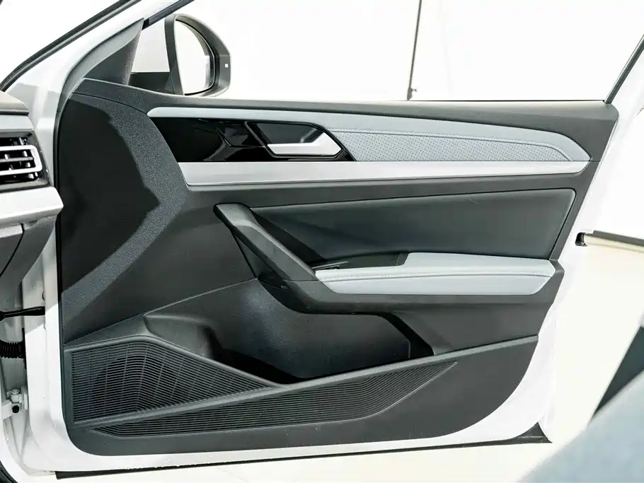 Volkswagen Lavida 2022 — фото 15
