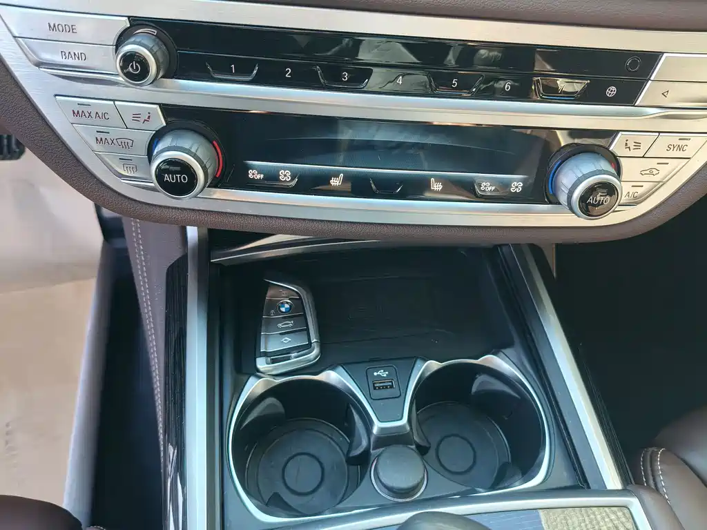 BMW 7 Series 2020 — фото 14