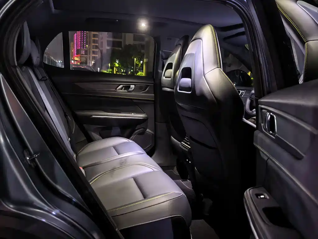 Lynk & Co 01 2025 — фото 8