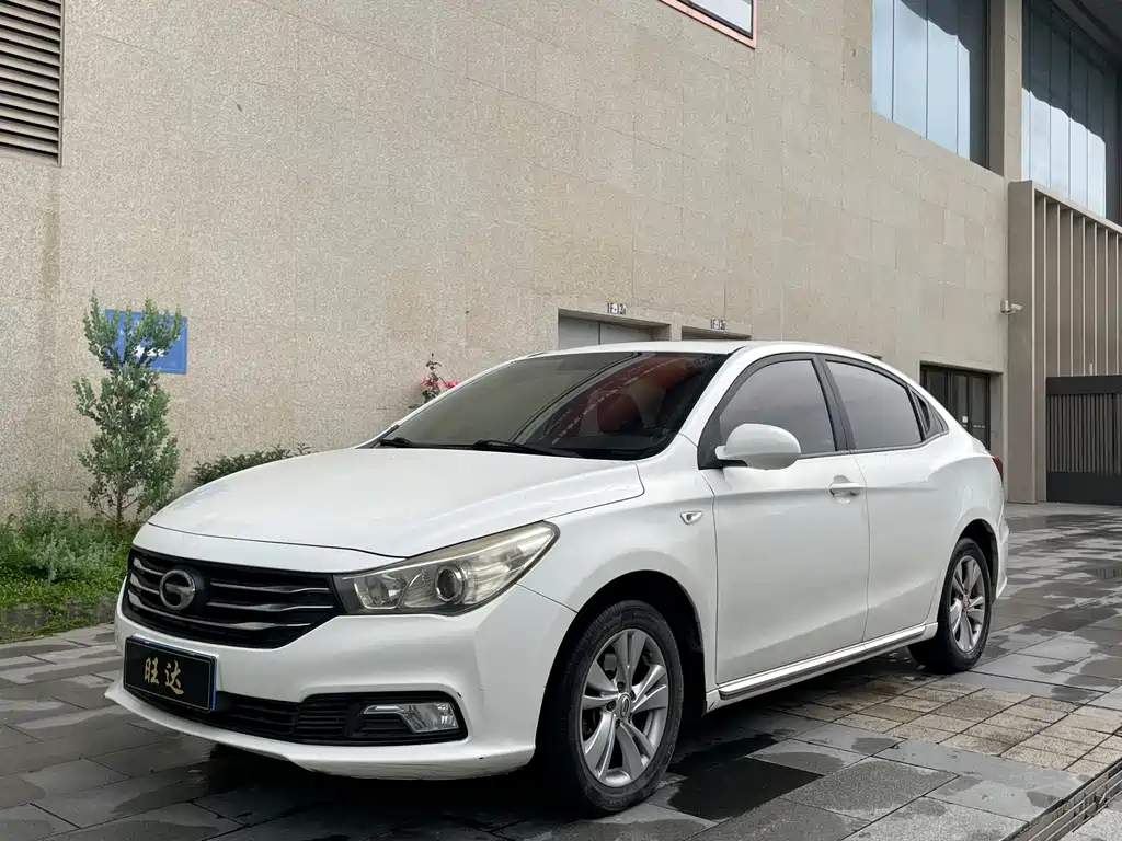 GAC Motor Trumpchi GA3S 2015