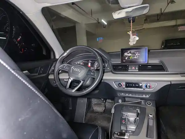 Audi Q5L 2019