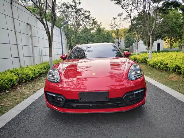 Porsche Panamera 2022