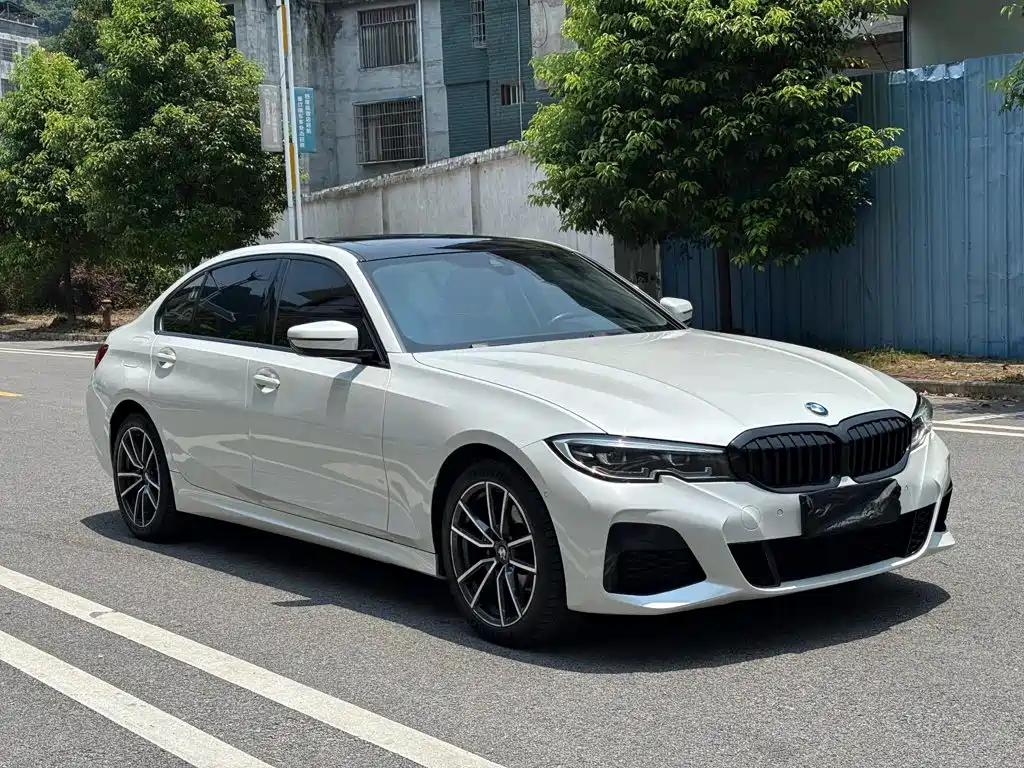 BMW 3 Series 2021