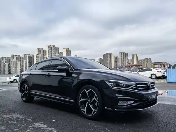 Volkswagen Magotan 2025