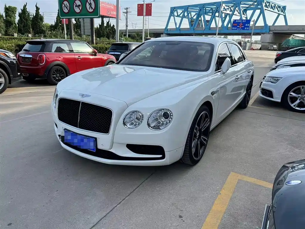 Bentley Flying Spur 2017 — фото 1