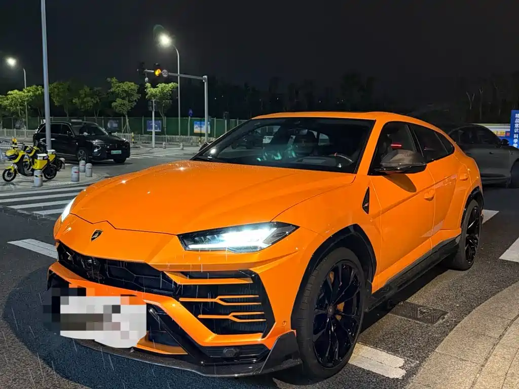 Lamborghini Urus 2020 — фото 10