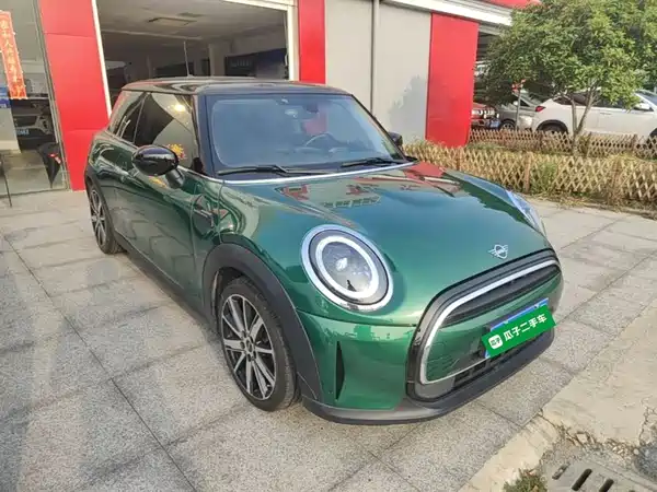 MINI MINI 2023