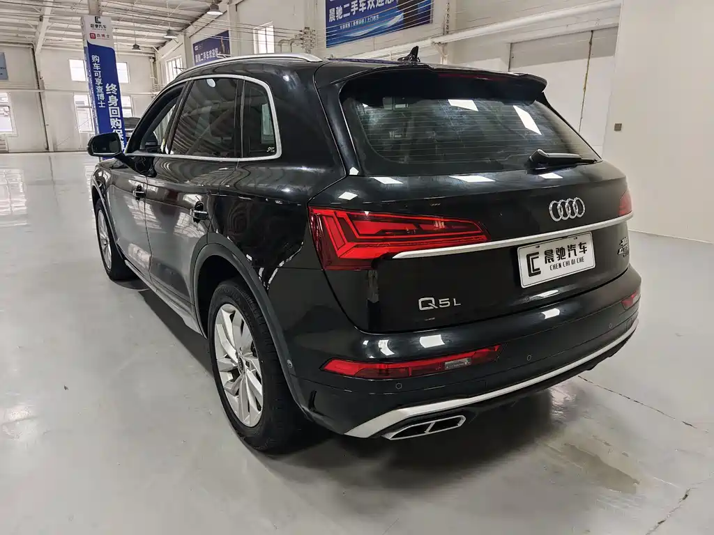 Audi Q5L 2022 — фото 6