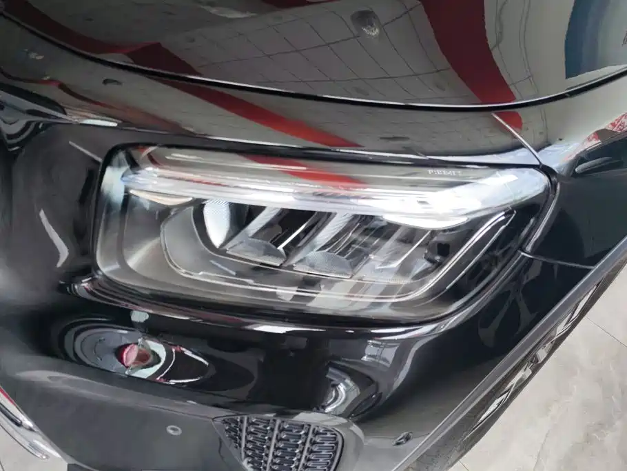 Mercedes-Benz GLB 2024