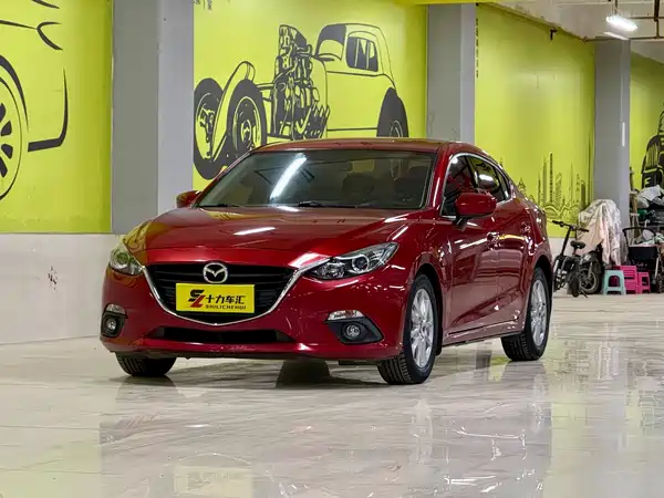 Mazda 3 Axela 2015