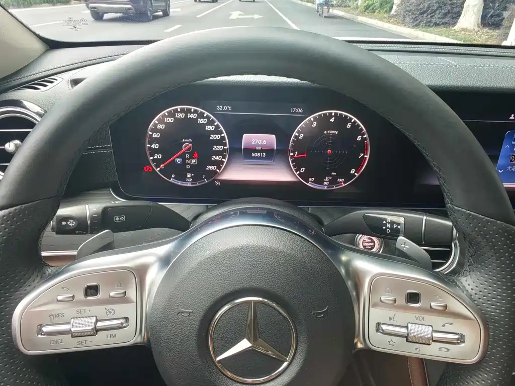 Mercedes-Benz E-Class 2020 — фото 16