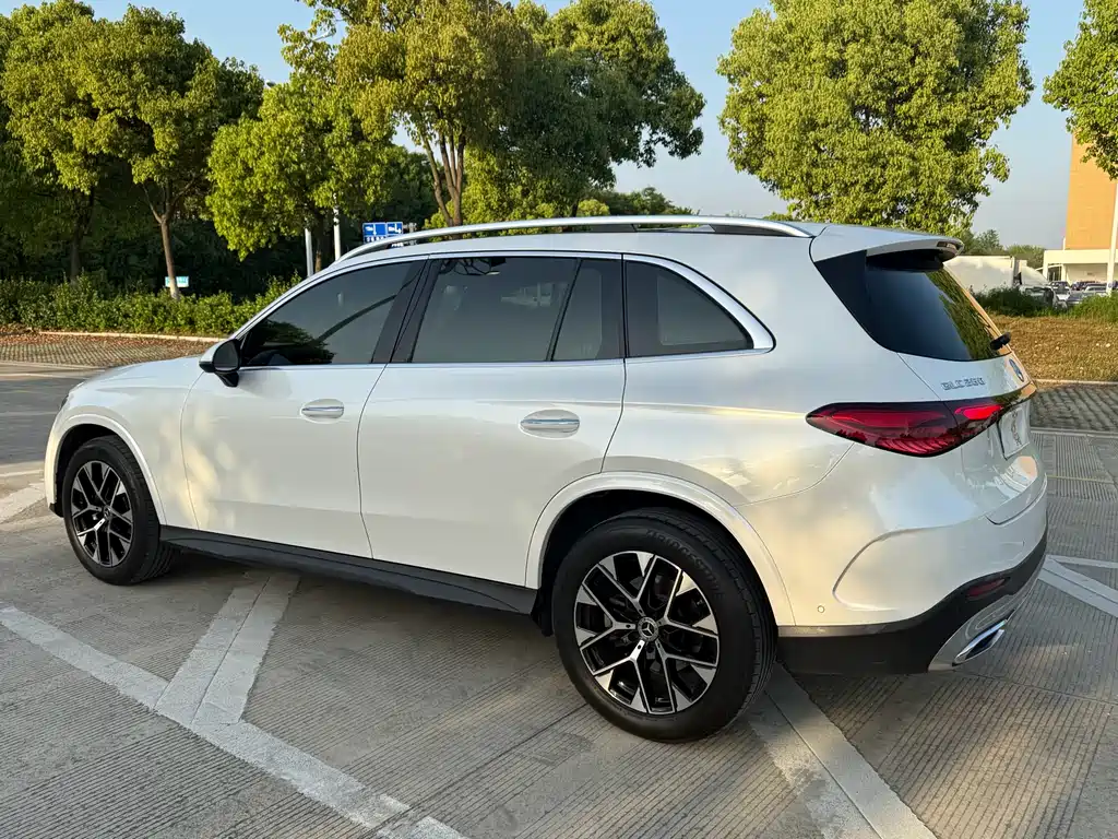 Mercedes-Benz GLC 2023 — фото 19