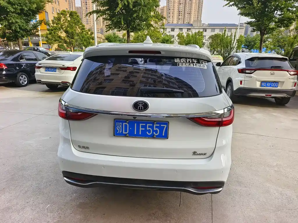 BYD MAX 2018 — фото 5