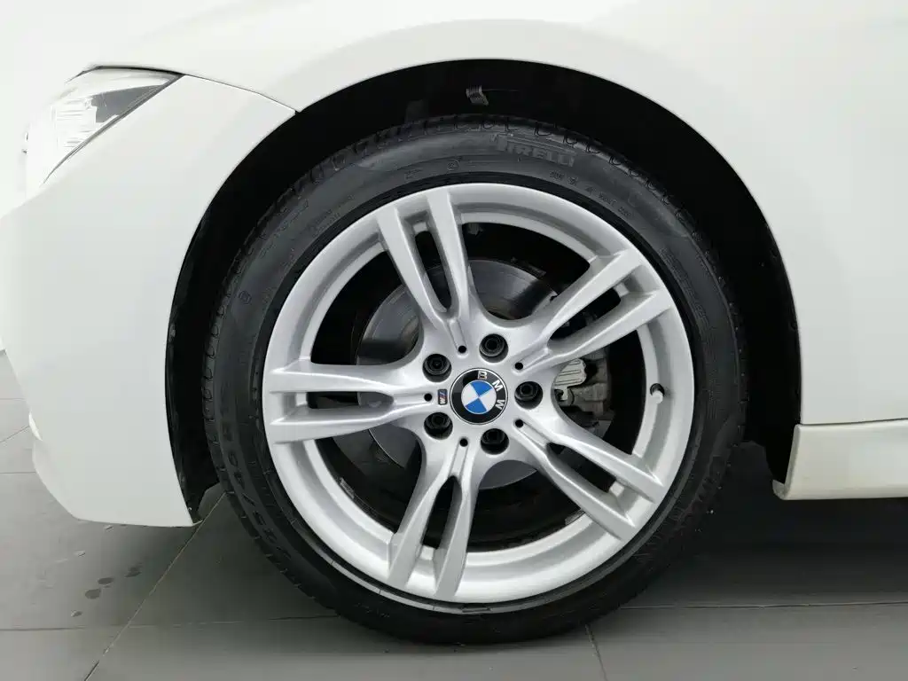BMW 3 Series 2017 — фото 17
