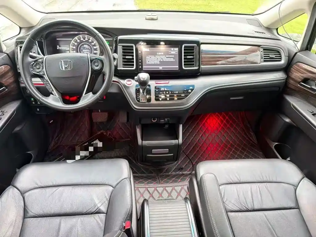 Honda Elysion 2018 — фото 10