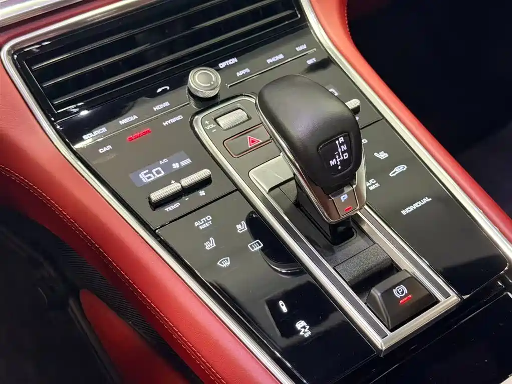Porsche Panamera Hybrid 2018 — фото 14