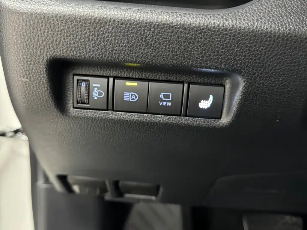 Toyota RAV4 2021 — фото 10