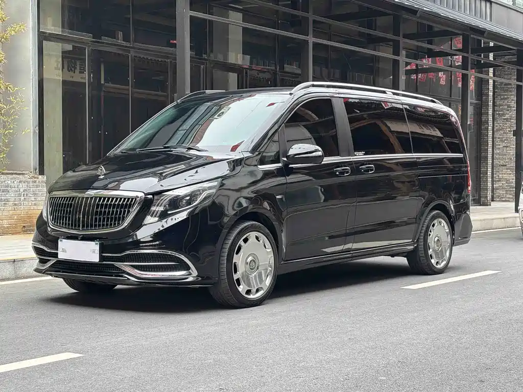 Mercedes-Benz V-Class 2019 — фото 1
