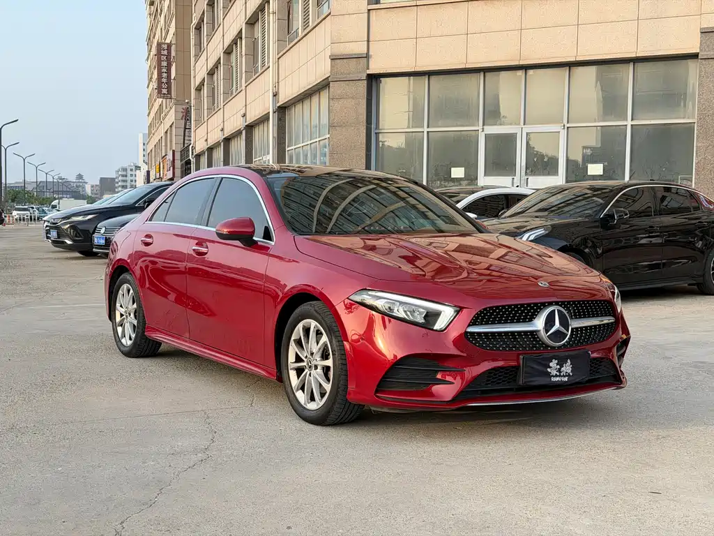 Mercedes-Benz A-Class 2020 — фото 3
