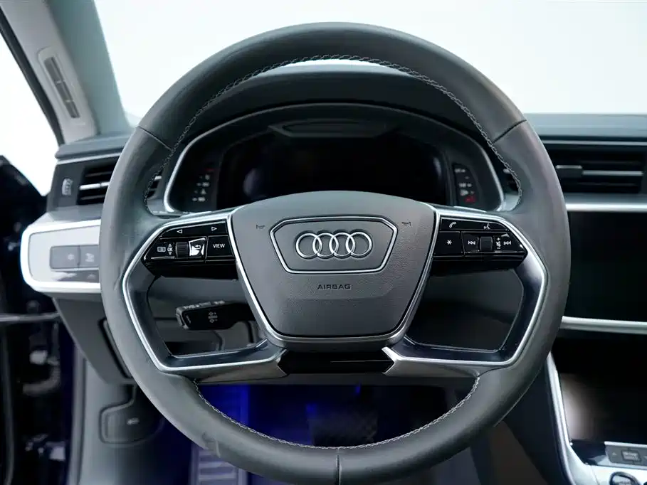 Audi A7L 2023 — фото 22
