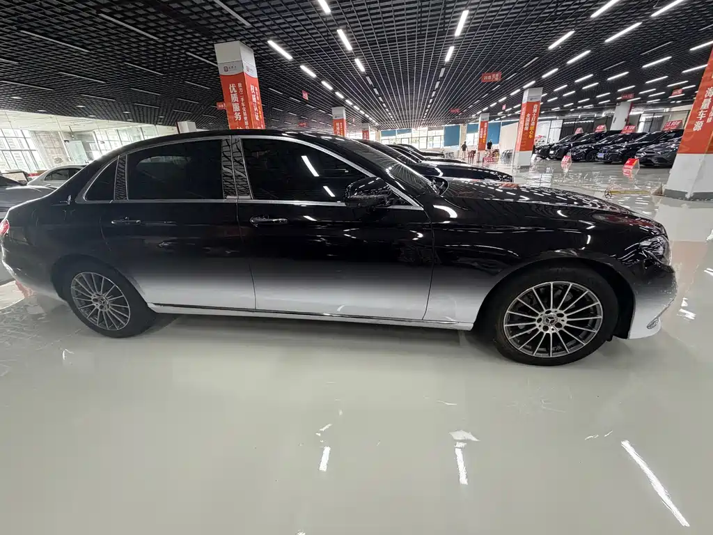 Mercedes-Benz E-Class 2022