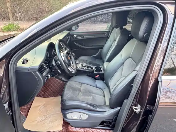 Porsche Macan 2014
