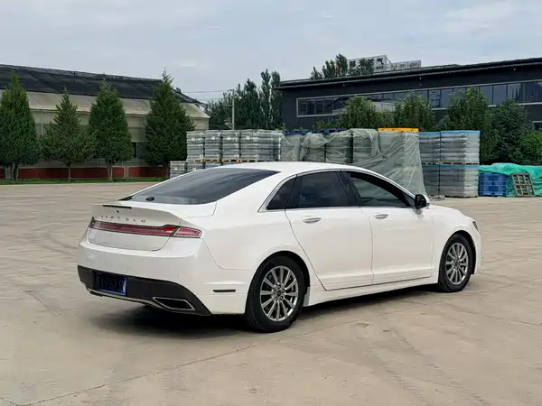Lincoln MKZ 2018