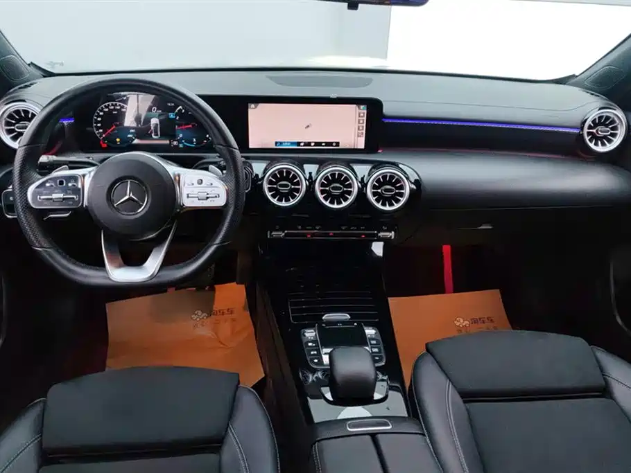 Mercedes-Benz A-Class 2022 — фото 12