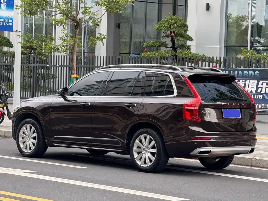 Volvo XC90 2017 — фото 20