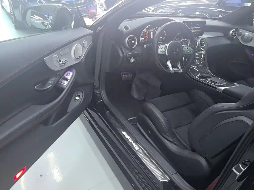 Mercedes-Benz C-Class AMG 2022 — фото 16