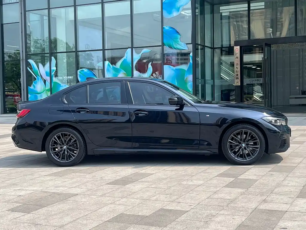 BMW 3 Series 2021