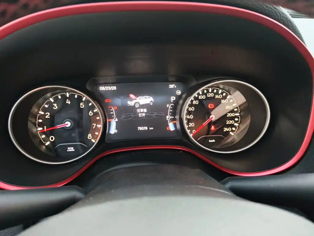 Jeep Compass 2017 — фото 12