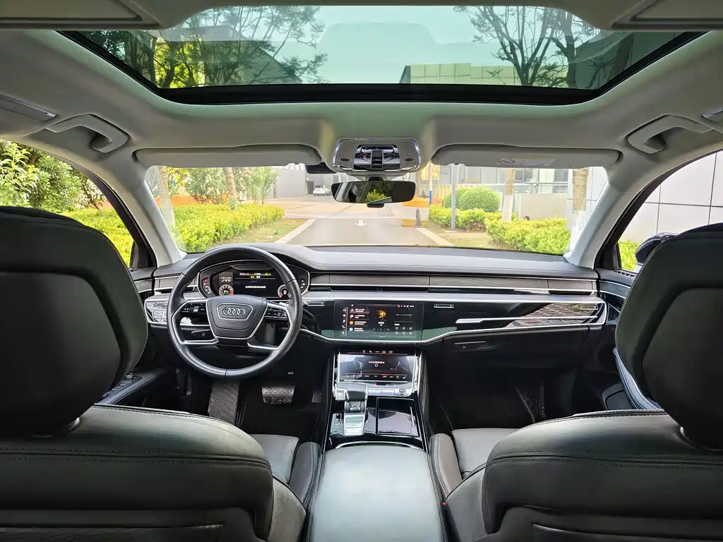 Audi A8 2024